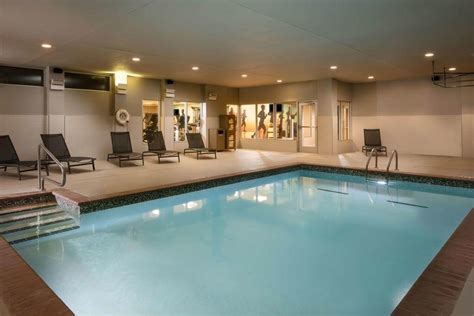 okc hotels with indoor pool